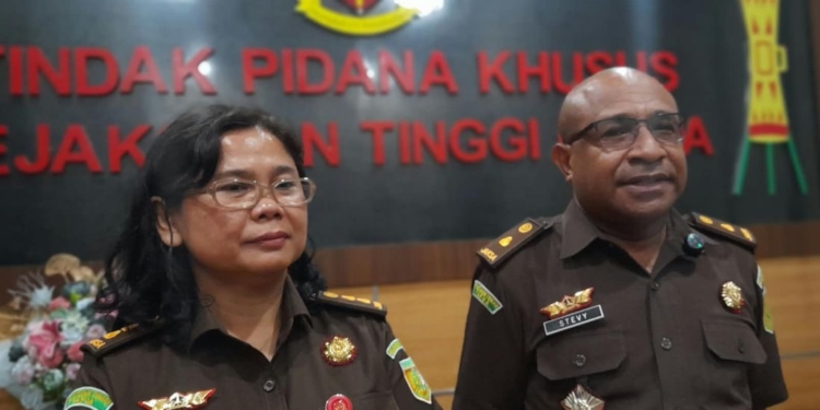 KOMIT TEGAKKAN TRANSPARANSI DAN AKUNTABILITAS TATA KELOLA KEUANGAN, KEJATI PAPUA PERIKSA 15 SAKSI TERKAIT PENYIDIKAN DUGAAN KORUPSI PERJALANAN DINAS SEKWAN DPR PAPUA