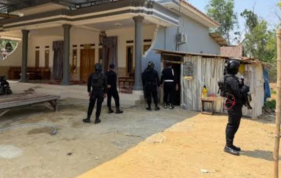 BURON POLRES PAMEKASAN BURU PRIA 56 TAHUN PEMILIK BILIK SABU DI PROPPO