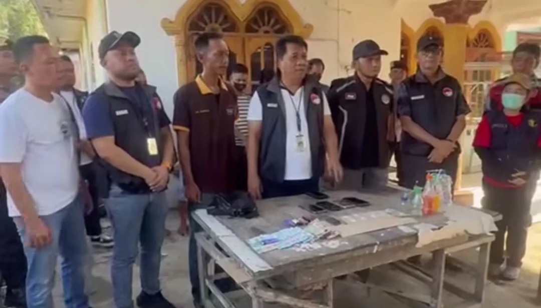 POLRESTA DELI SERDANG DAN BNNK GREBEK KAMPUNG NARKOBA DI TANJUNG BARU, 6 ORANG DIAMANKAN