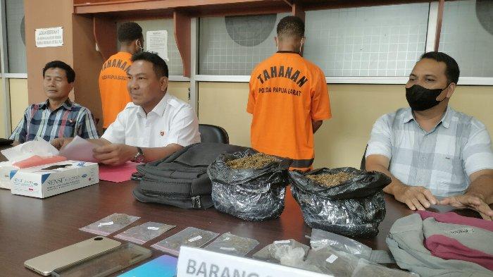 EMPAT KILOGRAM GANJA DIDUGA DISELUNDUPKAN KE SORONG, KURIR DIJANJIKAN UPAH RP5 JUTA